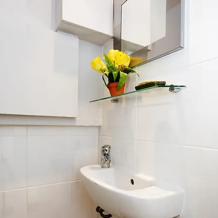 בית נופש Veeve - House Torbay Road - Queen's Park Kilburn (North Yorkshire)