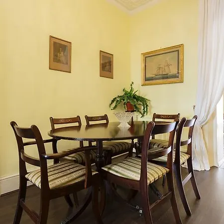 Veeve - House Torbay Road - Queen's Park * Kilburn (North Yorkshire)