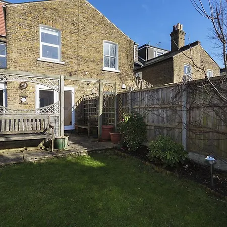בית נופש Veeve - House Torbay Road - Queen's Park Kilburn (North Yorkshire)